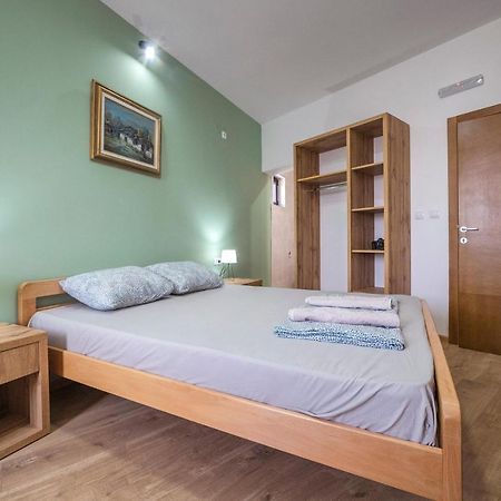 Zoe Pirot Apartment Екстериор снимка