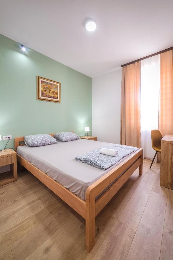 Zoe Pirot Apartment Екстериор снимка