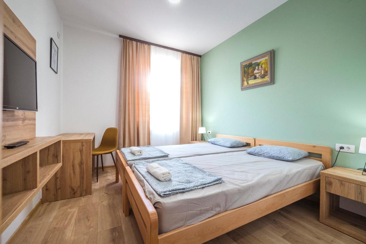 Zoe Pirot Apartment Екстериор снимка